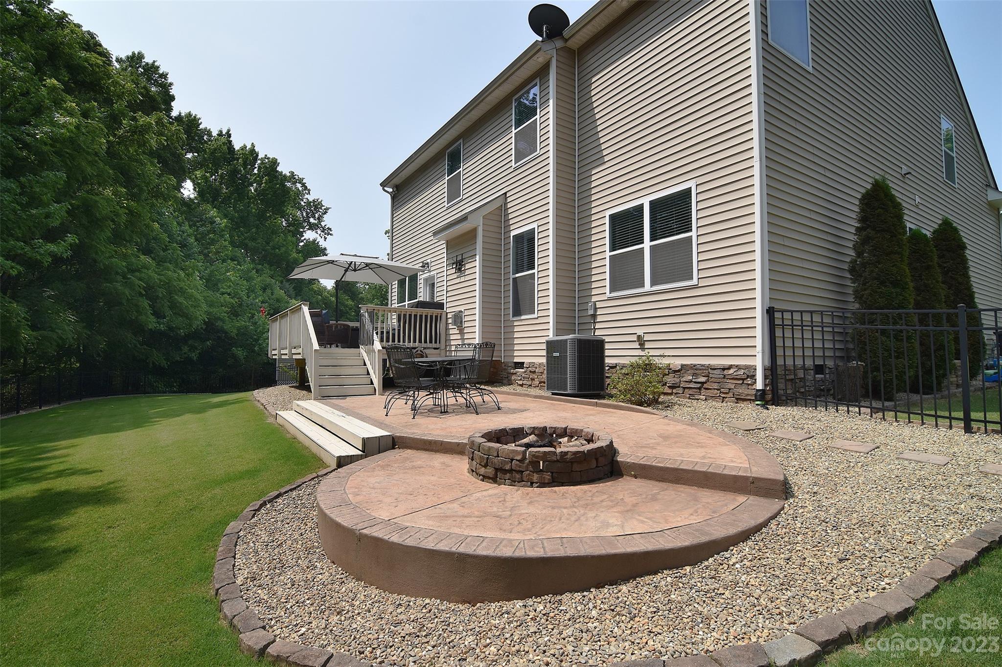 473 Sheltered Cove Court Fort Mill, SC 29708 - Photo 35 of 39 Gallery Image 35