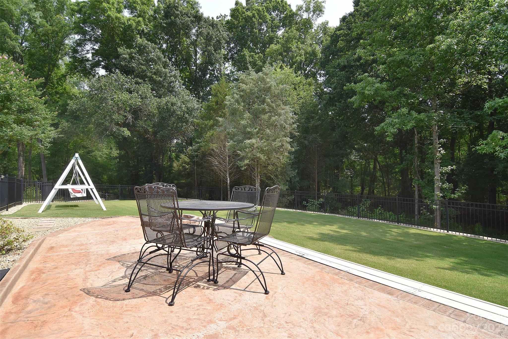 473 Sheltered Cove Court Fort Mill, SC 29708 - Photo 36 of 39 Gallery Image 36