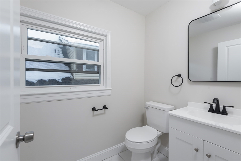 21 Upcrest Road Boston, MA 02135 - Photo 13 of 32