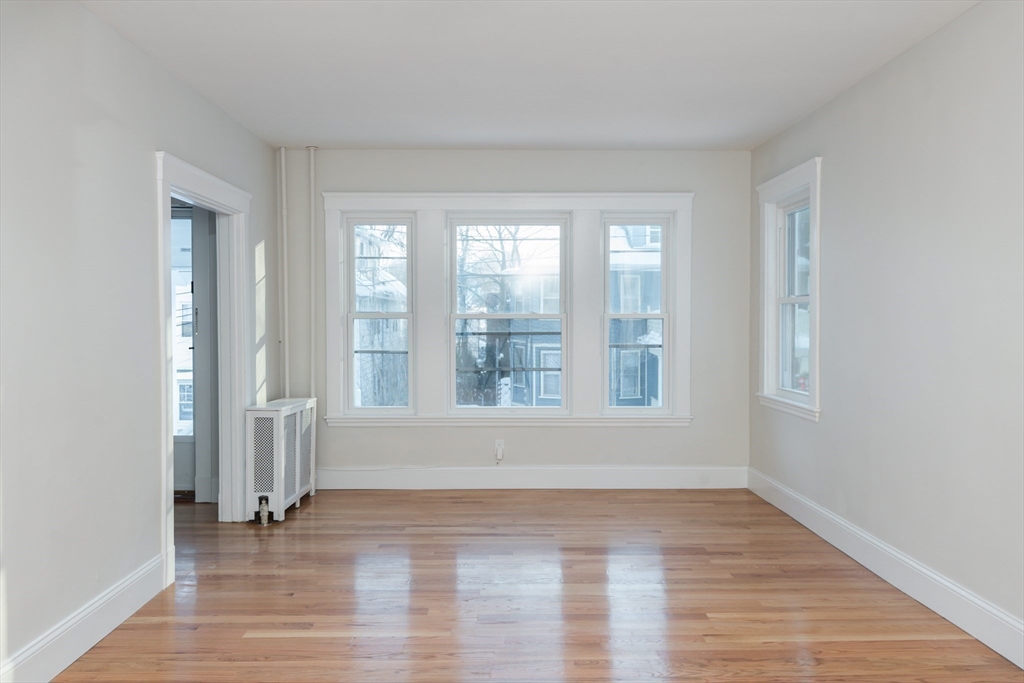 21 Upcrest Road Boston, MA 02135 - Photo 16 of 32