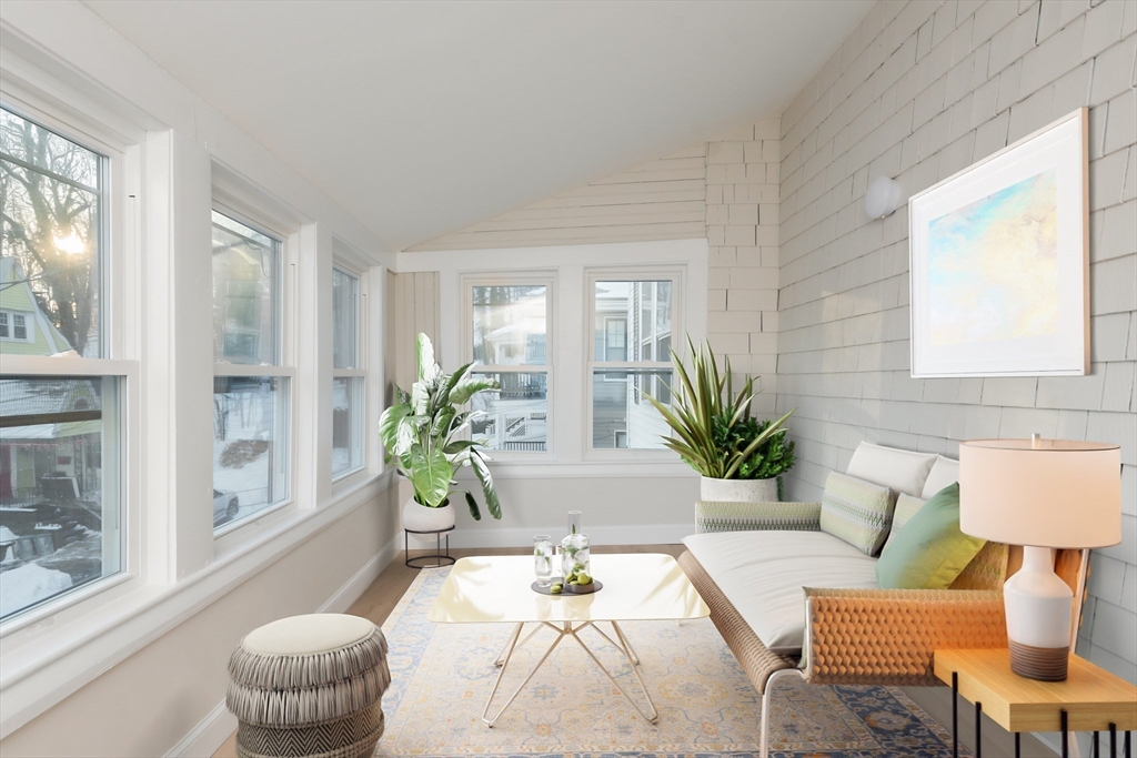 21 Upcrest Road Boston, MA 02135 - Photo 4 of 32