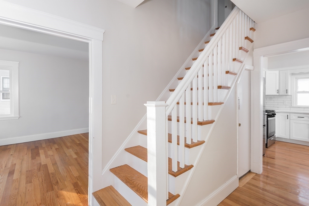 21 Upcrest Road Boston, MA 02135 - Photo 7 of 32