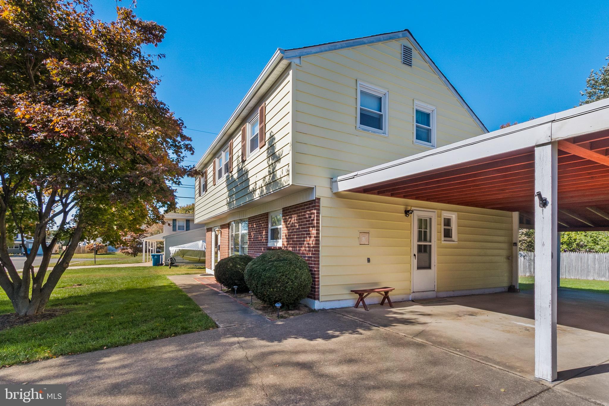 402 Blackstone Road Newark, DE 19713 - Photo 2 of 29 a view of a house with a yard