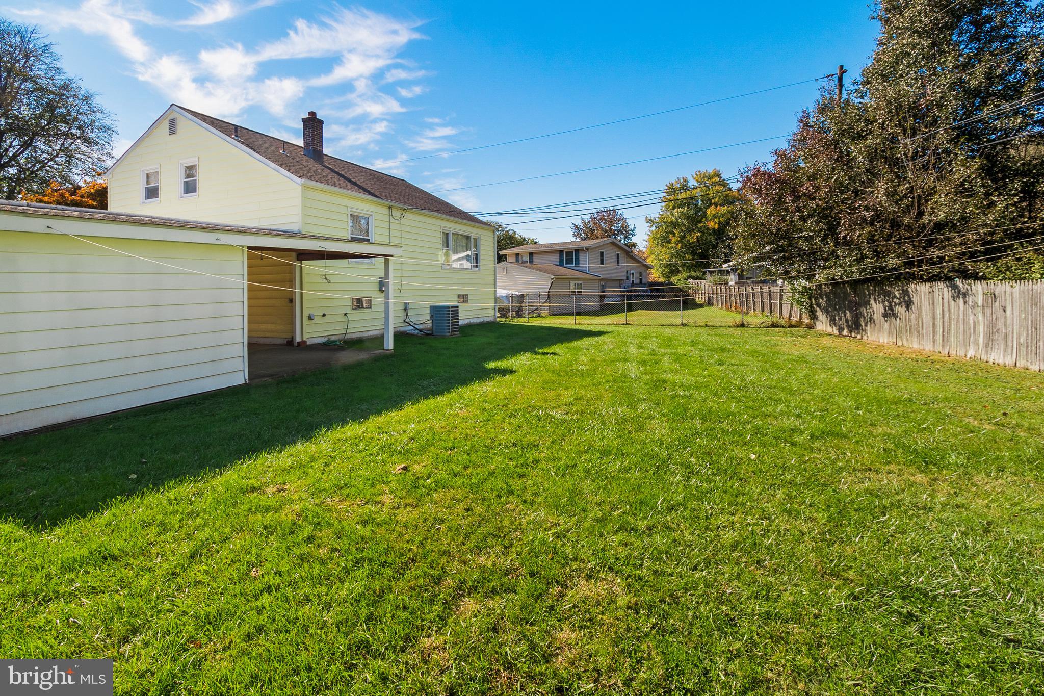 402 Blackstone Road Newark, DE 19713 - Photo 26 of 29 a view of a backyard of the house