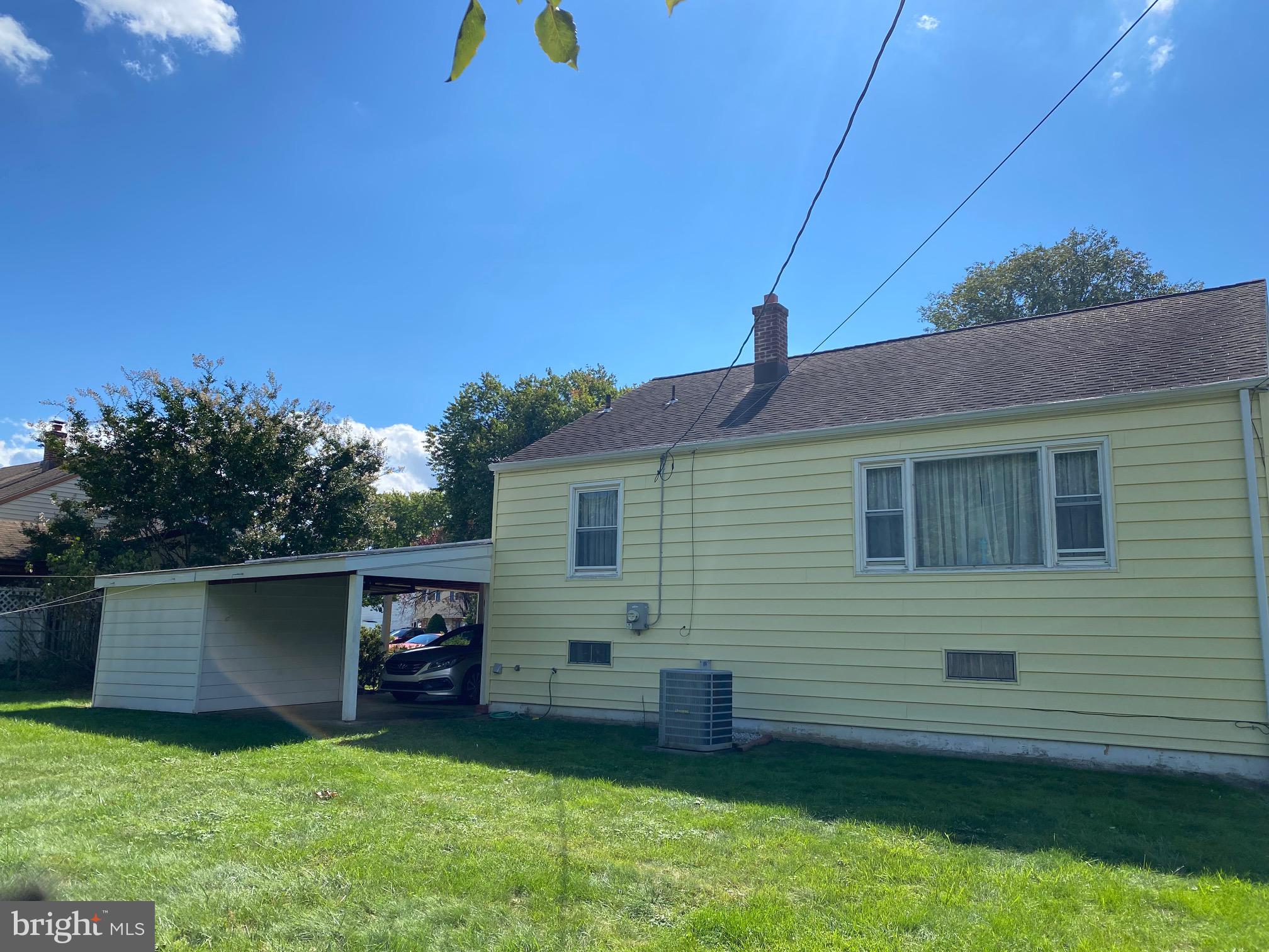 402 Blackstone Road Newark, DE 19713 - Photo 27 of 29 a view of a backyard with a garden