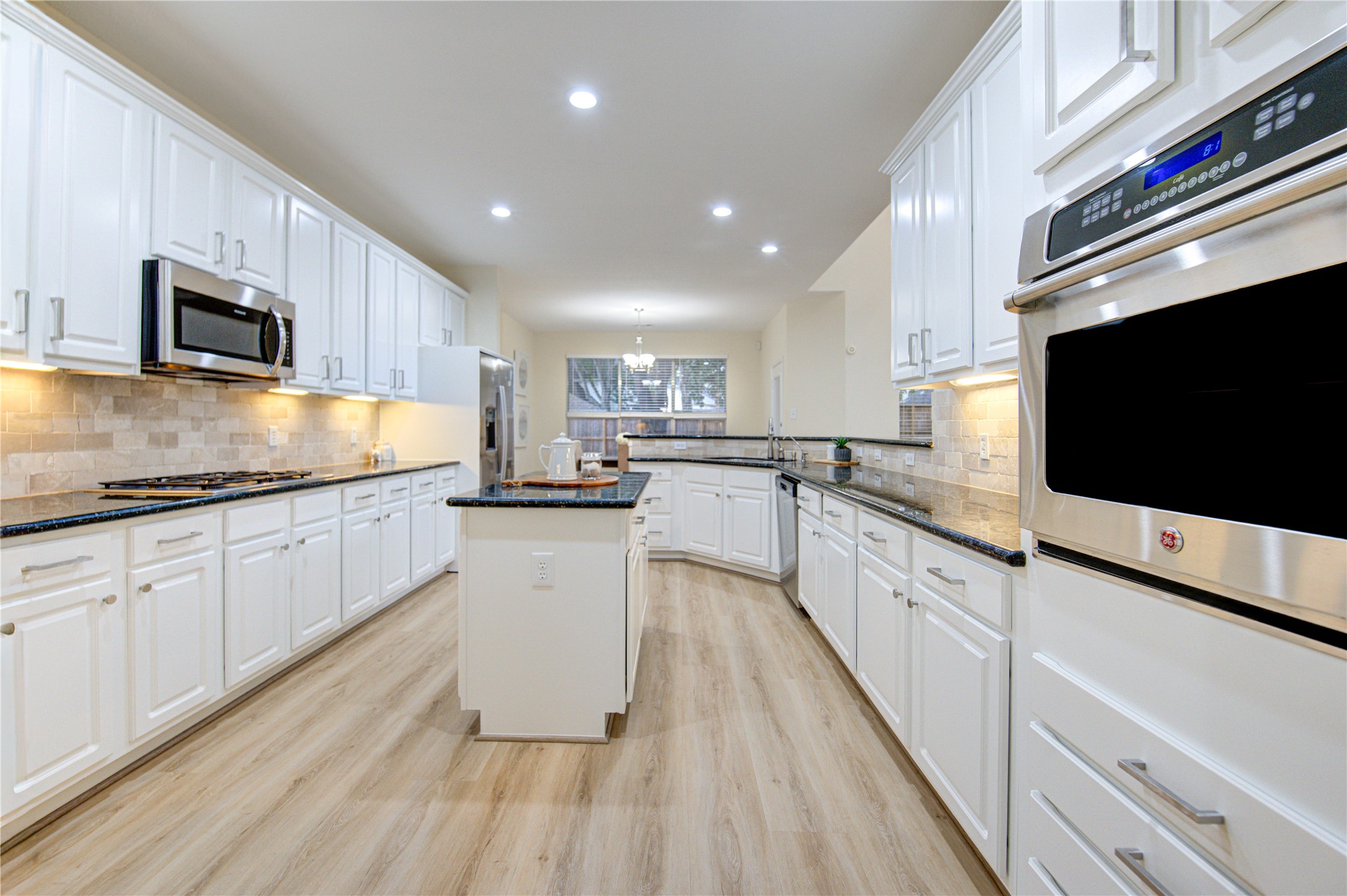 2327 Centerbrook Lane Katy, TX 77450 - Photo 11 of 47