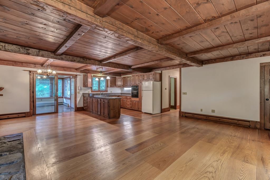 133 Federal Hill Road Milford, NH 03055 - Photo 5 of 40