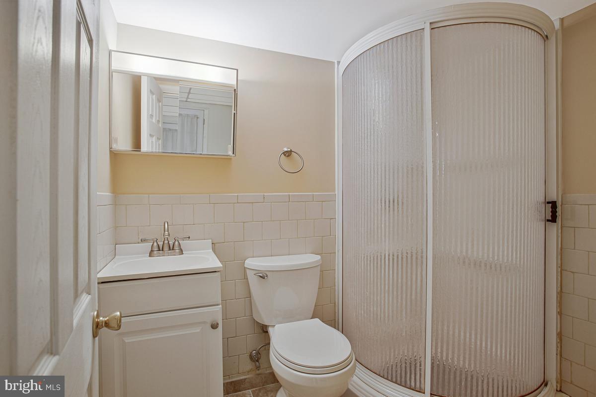 454 Manor Road Arnold, MD 21012 - Photo 25 of 36 Lower-Level Full Bath