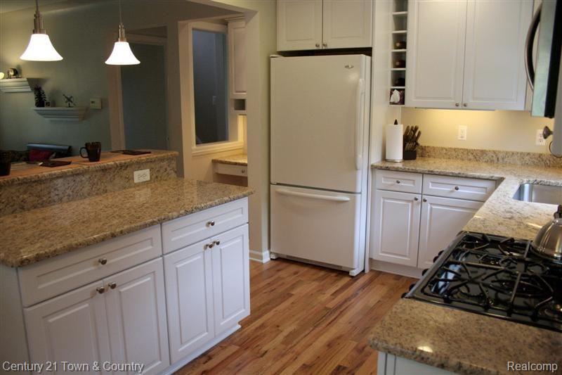 2109 Franklin Road Berkley, MI 48072 - Photo 3 of 25 Add'l view of Kitchen