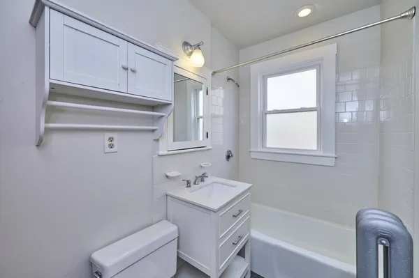 $2,850 | 125 Winsor Avenue, Unit 1, Watertown, MA 02472