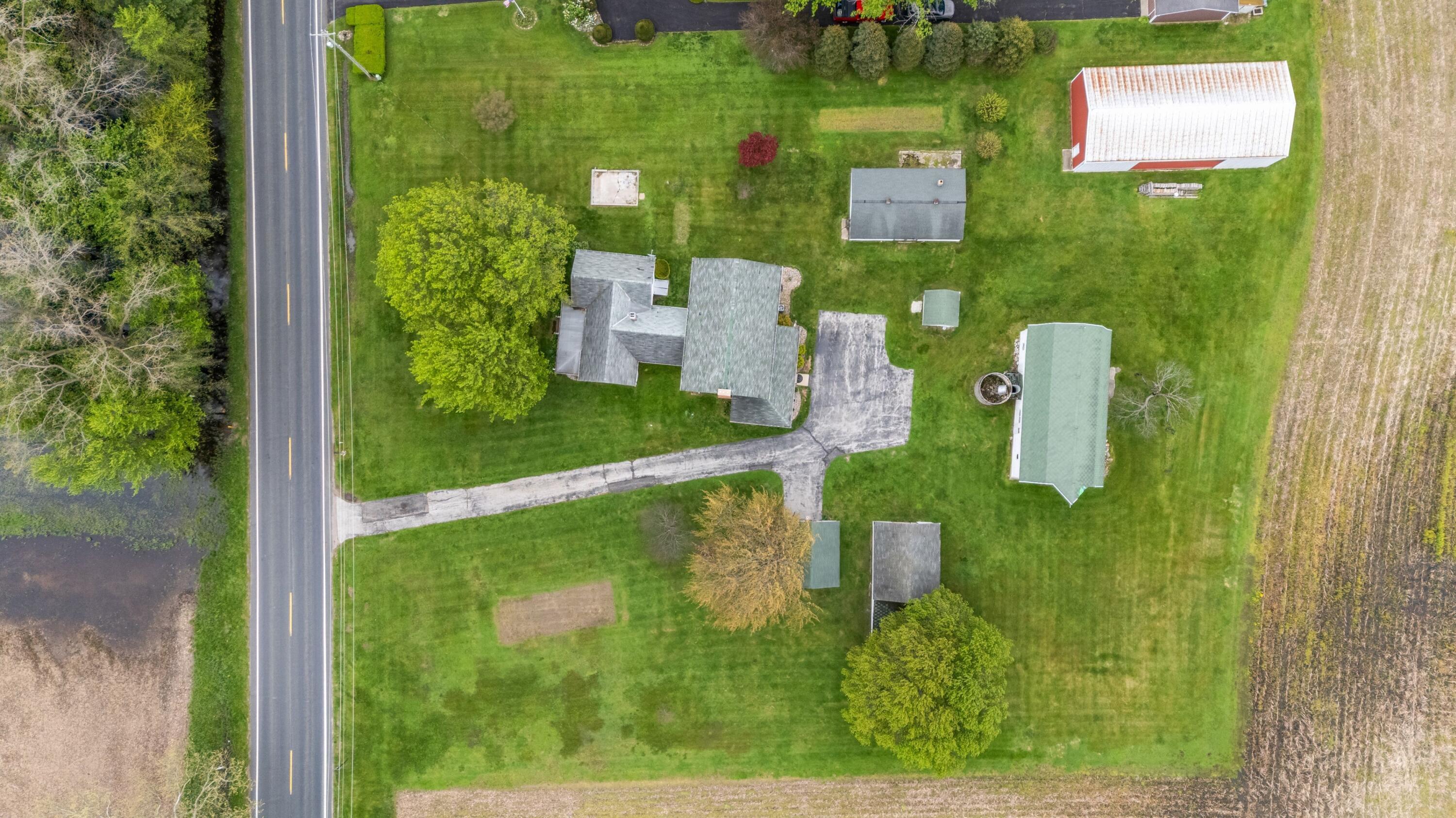 16686 Cleveland Avenue Galien, MI 49113 - Photo 86 of 89 86DJI_20260428225456_0007_D