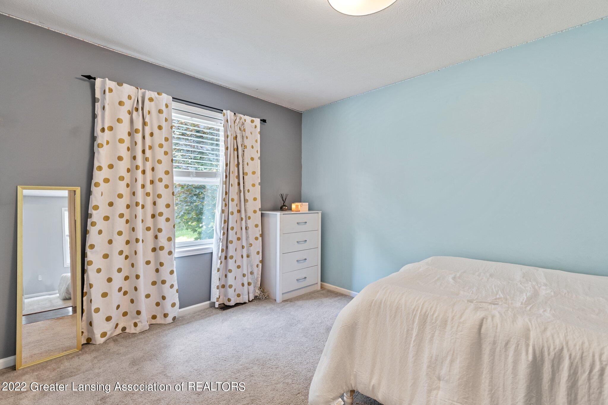 6902 Clark Road Bath, MI 48808 - Photo 23 of 40 33-web-or-mls-1P6A6794