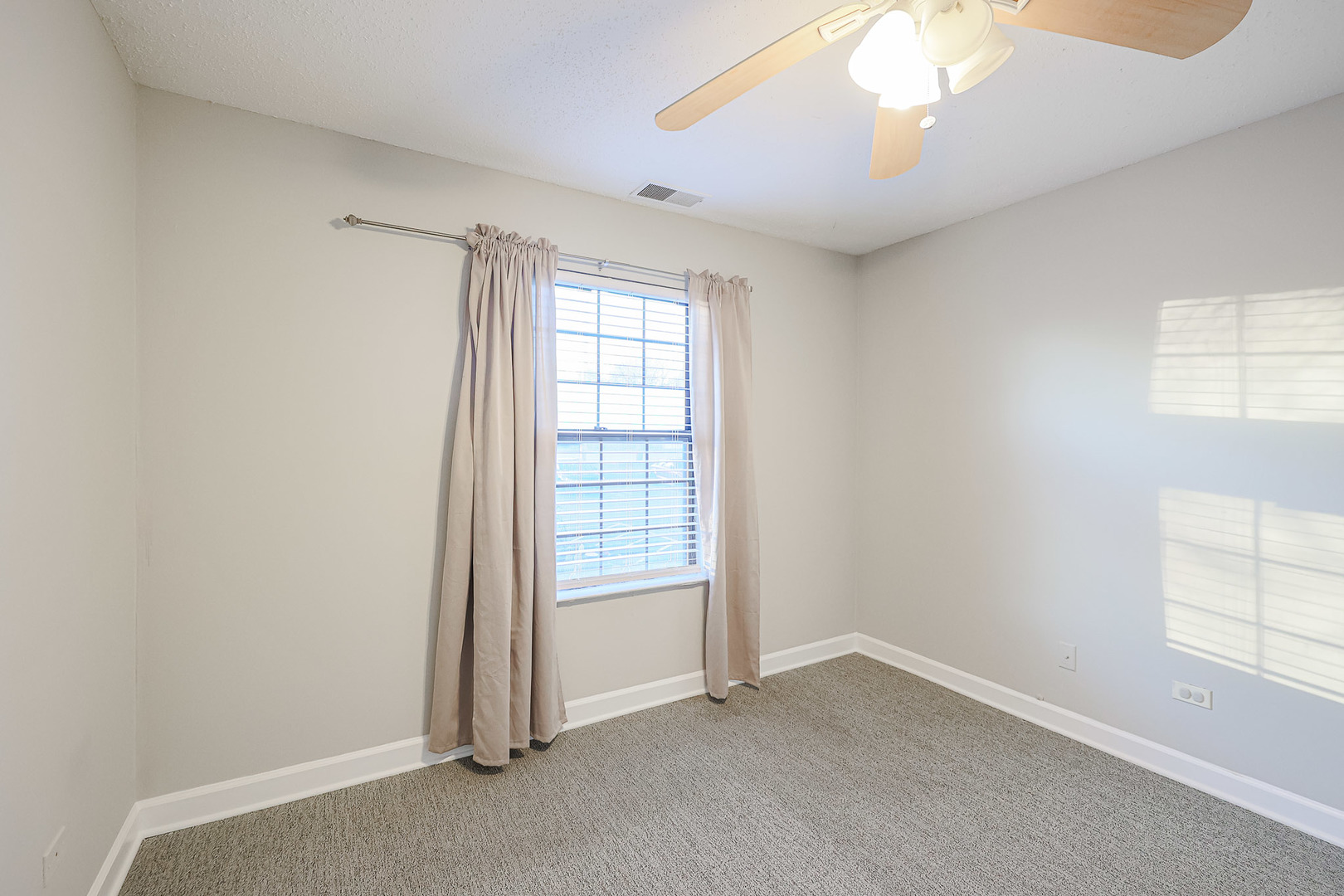 1961 North Hicks Road, Unit 111 Palatine, IL 60074 - Photo 27 of 42