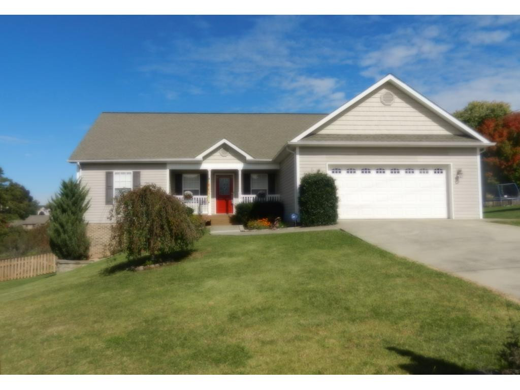 513 Walkers Bend Road Gray, TN 37615 - Photo 1 of 22 One Level Central Location