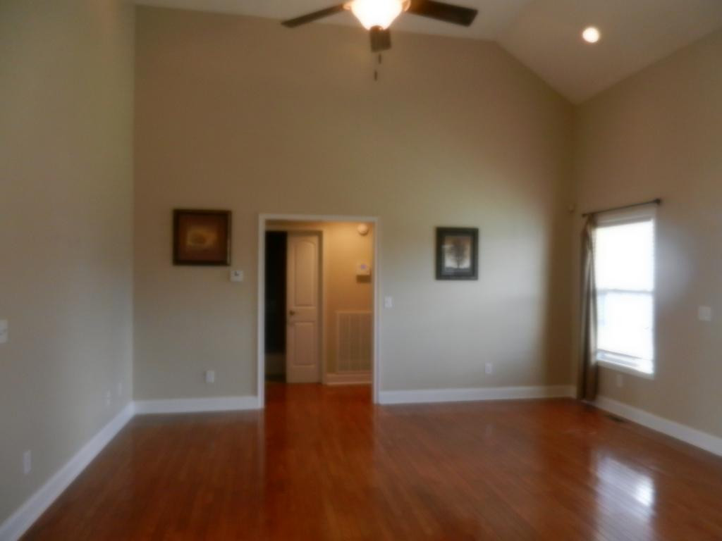513 Walkers Bend Road Gray, TN 37615 - Photo 7 of 22 Living Room w Vaulted Ceiling