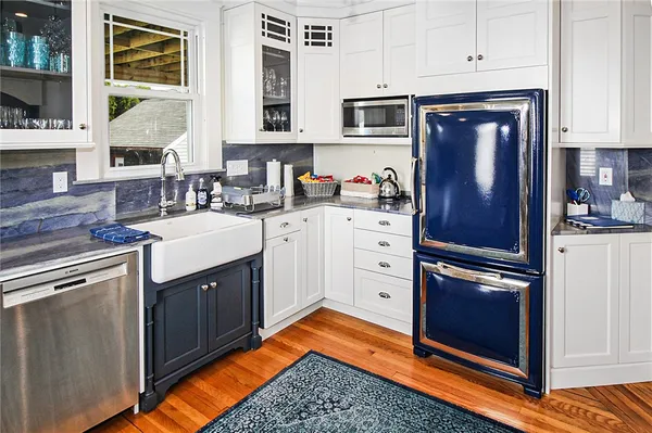 $4,000 | 28 West Narragansett Avenue, Newport, RI 02840