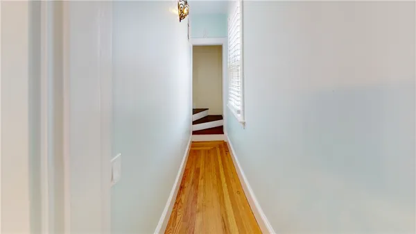 $4,000 | 28 West Narragansett Avenue, Newport, RI 02840