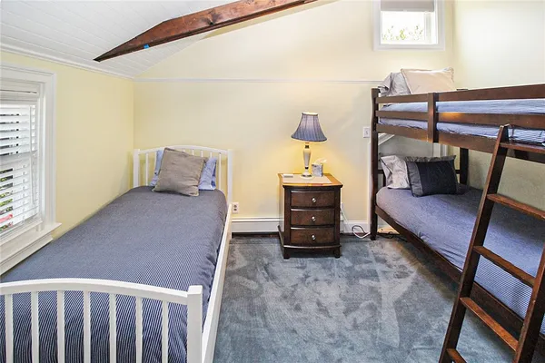 $4,000 | 28 West Narragansett Avenue, Newport, RI 02840