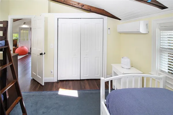 $4,000 | 28 West Narragansett Avenue, Newport, RI 02840