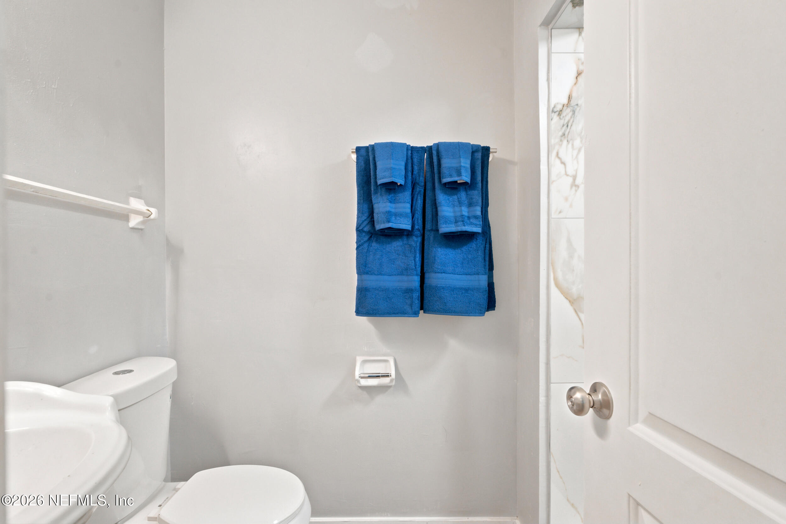 5032 Foxboro Road Jacksonville, FL 32208 - Photo 26 of 38 OWNERS BATH