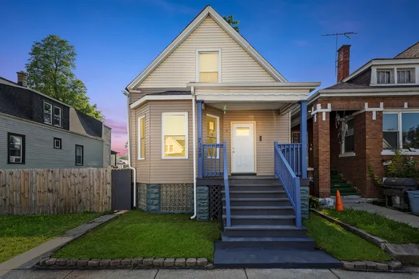 $189,999 | 7128 South May Street, Chicago, IL 60621