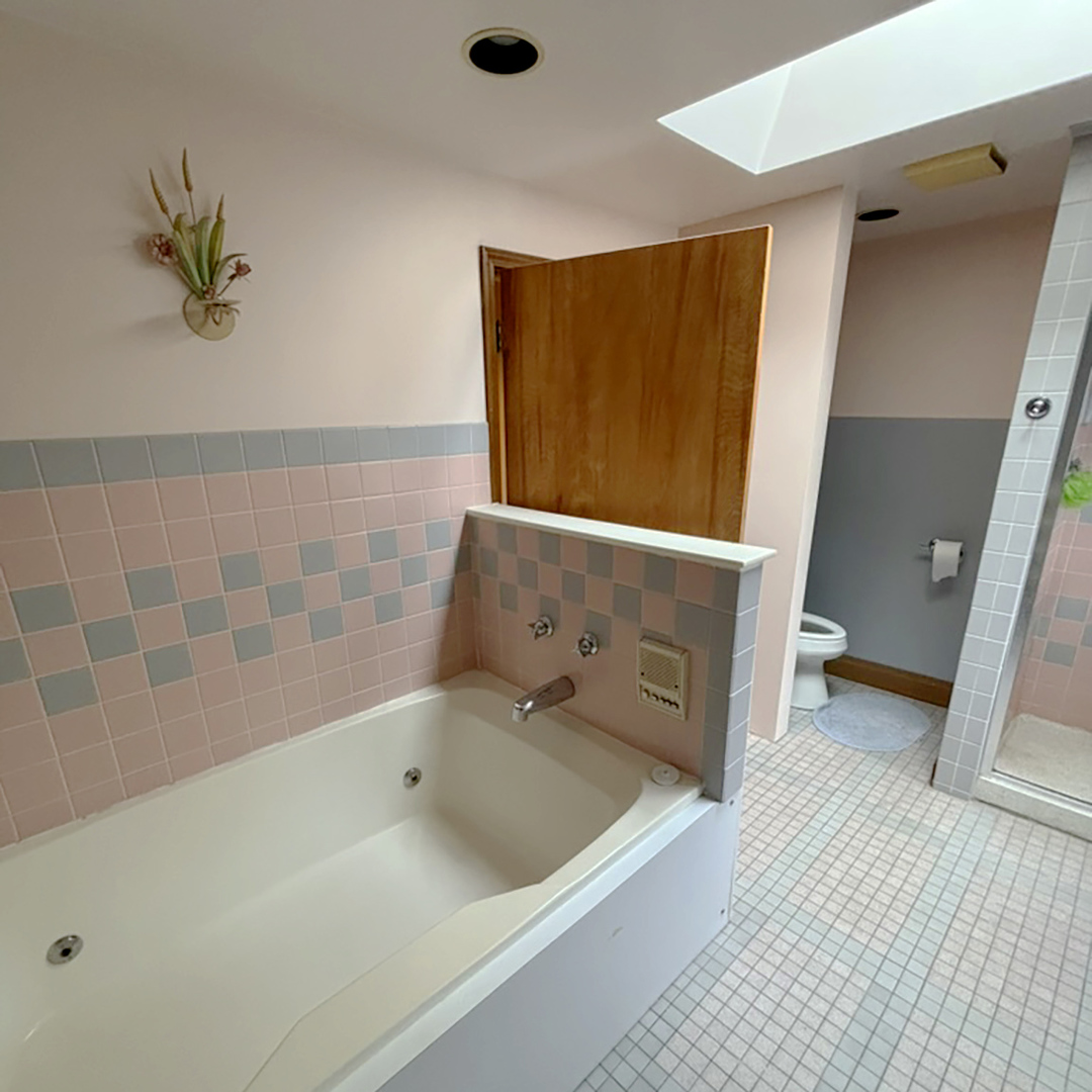 2133 West Grace Street, Unit 2 Chicago, IL 60618 - Photo 12 of 22 a bathroom with a tub and a sink