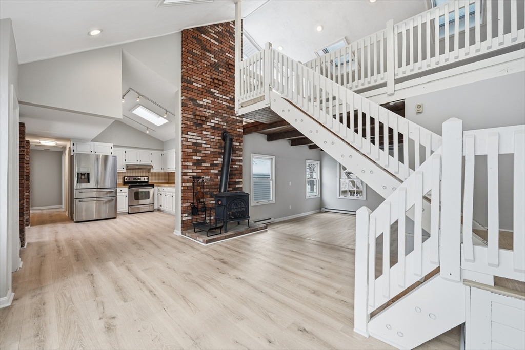 50 Cheever Avenue Dracut, MA 01826 - Photo 3 of 41