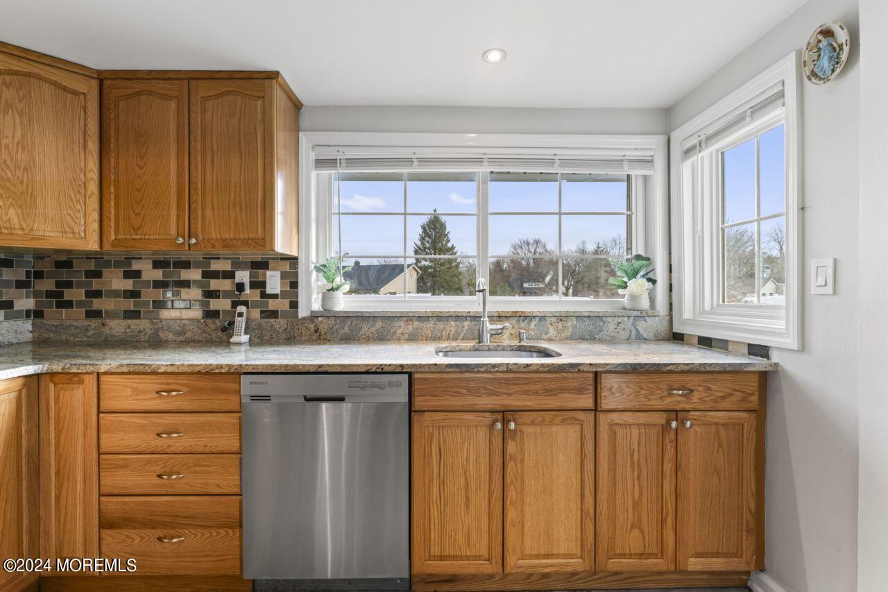 715 Elton Adelphia Road Freehold, NJ 07728 - Photo 18 of 43 HOM04249
