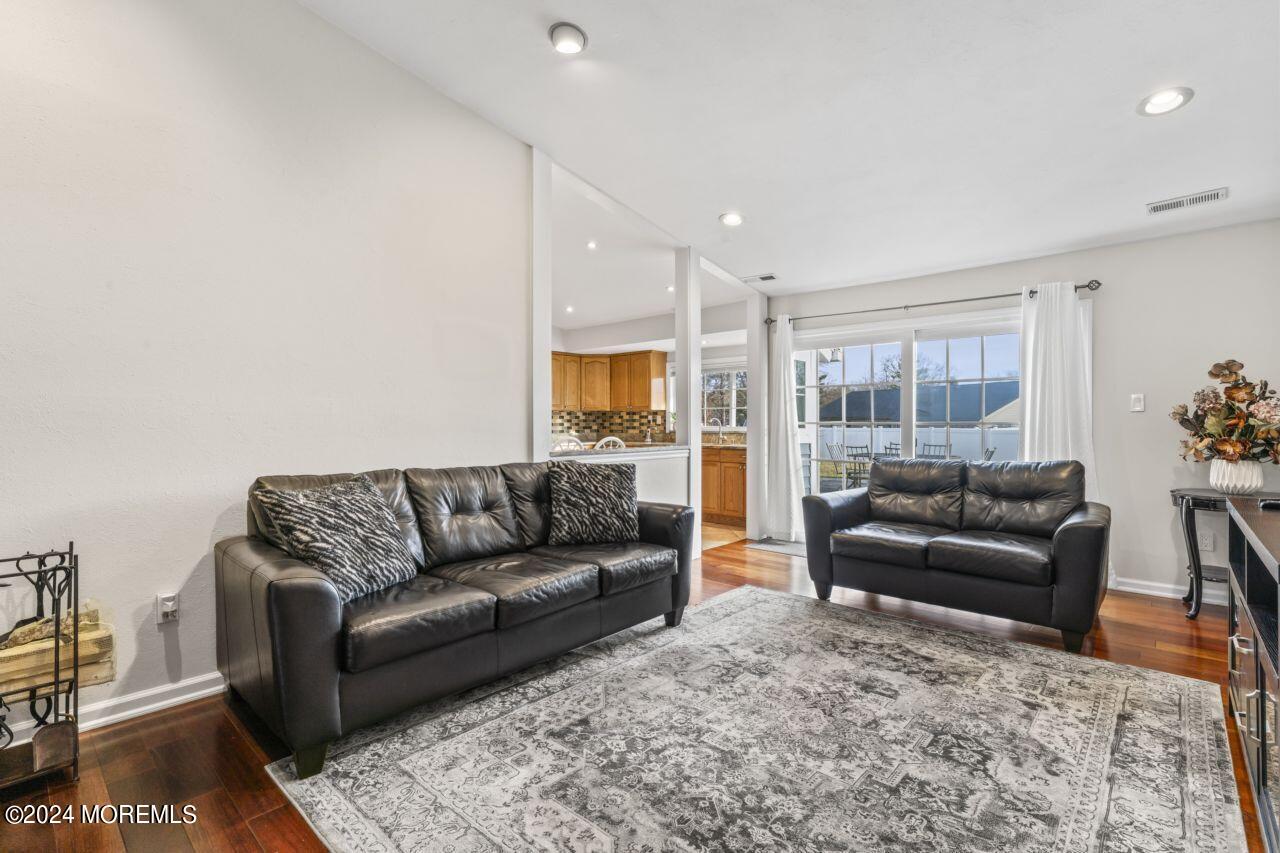 715 Elton Adelphia Road Freehold, NJ 07728 - Photo 8 of 43 HOM04189