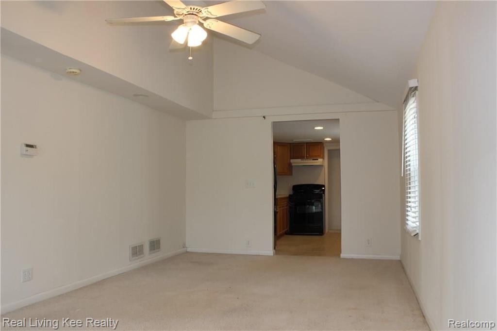 556 Curzon Road Rochester Hills, MI 48307 - Photo 11 of 49