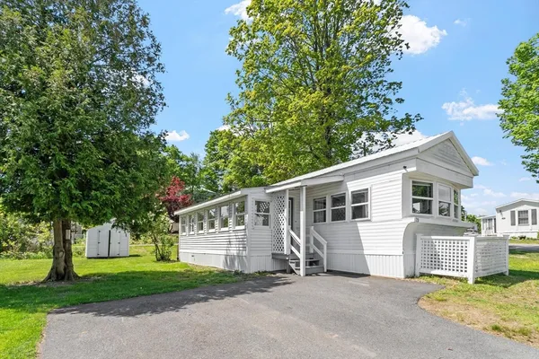 $148,500 | 29 Tower Way, Pepperell, MA 01463