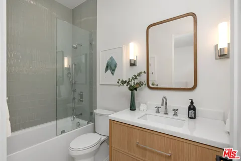 $4,550,000 | 1500 Louella Avenue, Venice, CA 90291