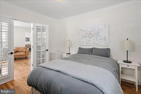 $950,000 | 10208 Summit Avenue, Kensington, MD 20895