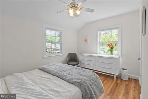 $950,000 | 10208 Summit Avenue, Kensington, MD 20895