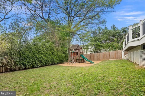 $950,000 | 10208 Summit Avenue, Kensington, MD 20895