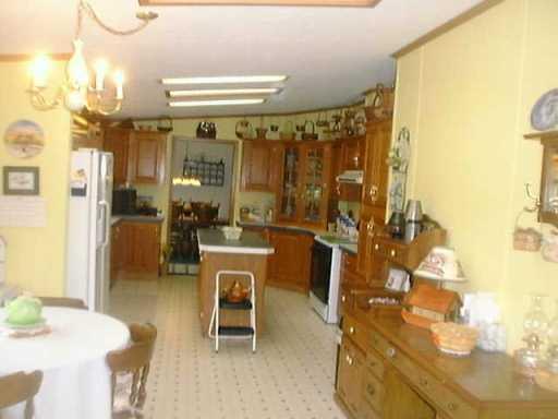 814 Edmon Road Apollo, PA 15613 - Photo 4 of 6