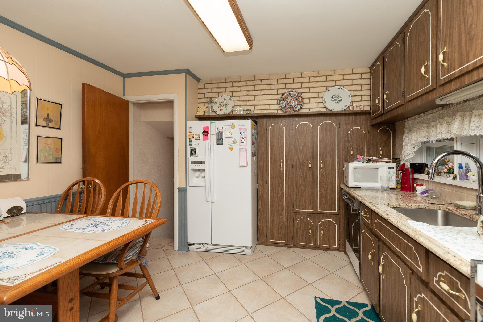 380 Emerson Road Huntingdon Valley, PA 19006 - Photo 9 of 32 Gallery Image 9