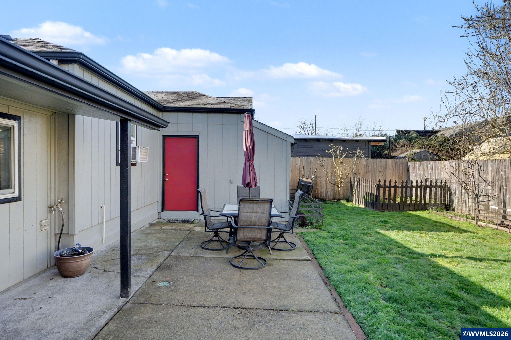 345 23rd Street Northeast Salem, OR 97301 - Photo 34 of 39
