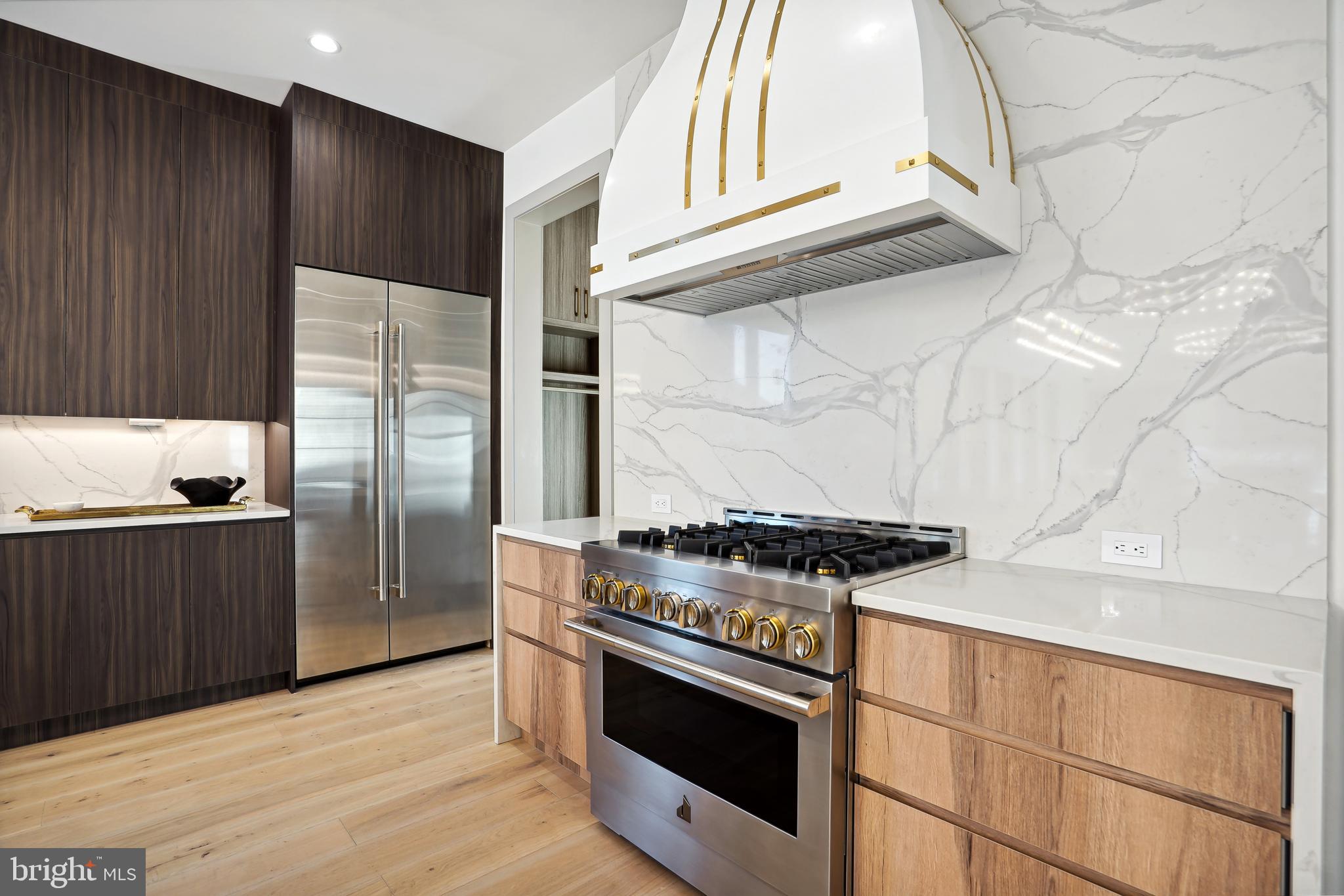 1807 Franklin Avenue McLean, VA 22101 - Photo 14 of 57 Exquisite selection of appliances and design