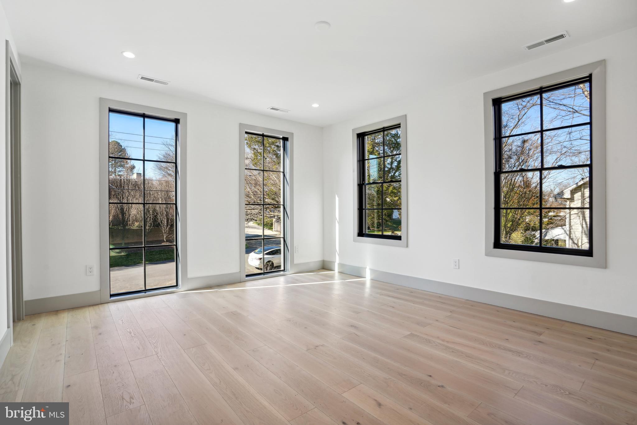 1807 Franklin Avenue McLean, VA 22101 - Photo 38 of 57 4th Bedroom with Floor-Ceiling windows