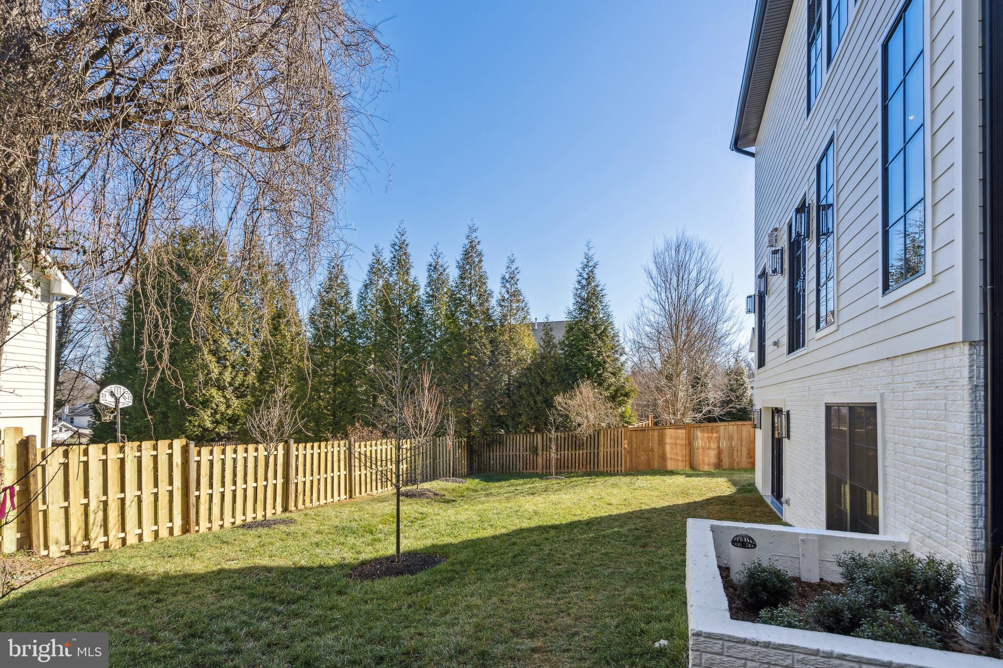 1807 Franklin Avenue McLean, VA 22101 - Photo 52 of 57 Beautiful Backyard