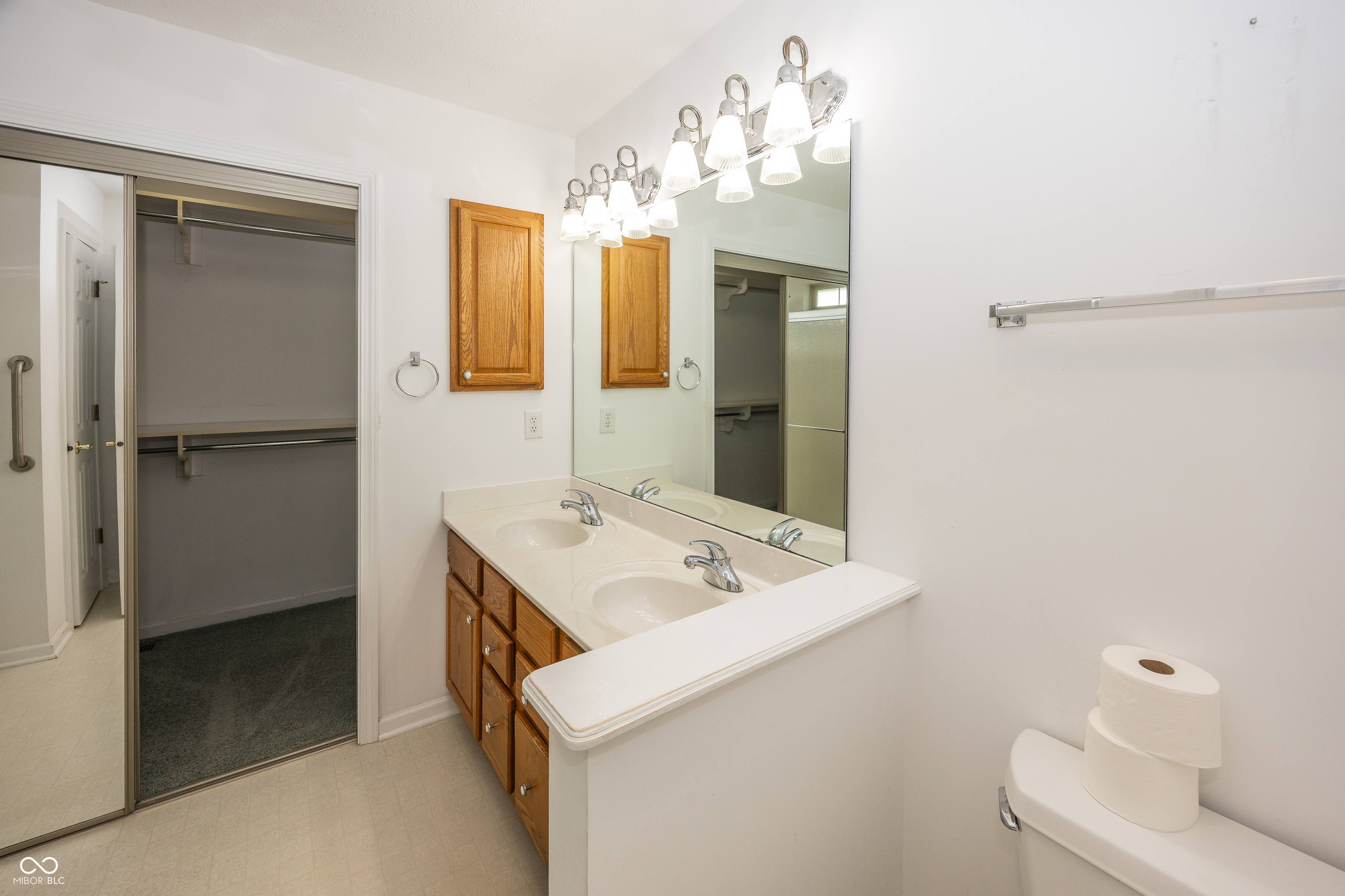 1641 Grindstone Way Greenfield, IN 46140 - Photo 15 of 28