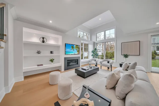 $1,499,000 | 18 William Street, Closter, NJ 07624