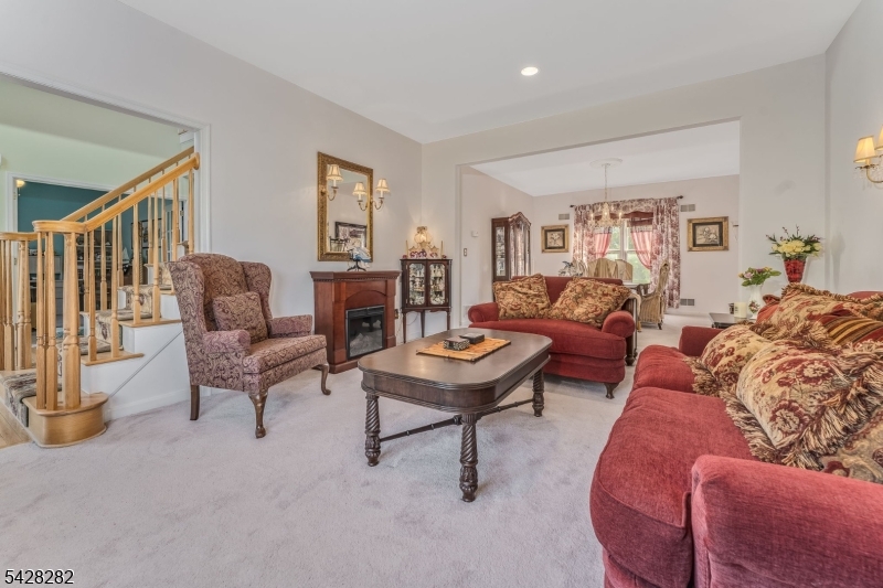 23 Oakridge Road Washington, NJ 07882 - Photo 4 of 30