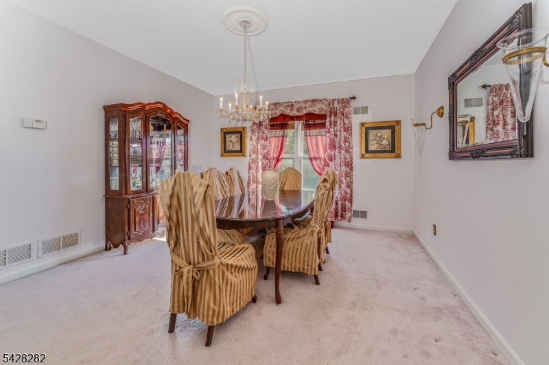 23 Oakridge Road Washington, NJ 07882 - Photo 6 of 30