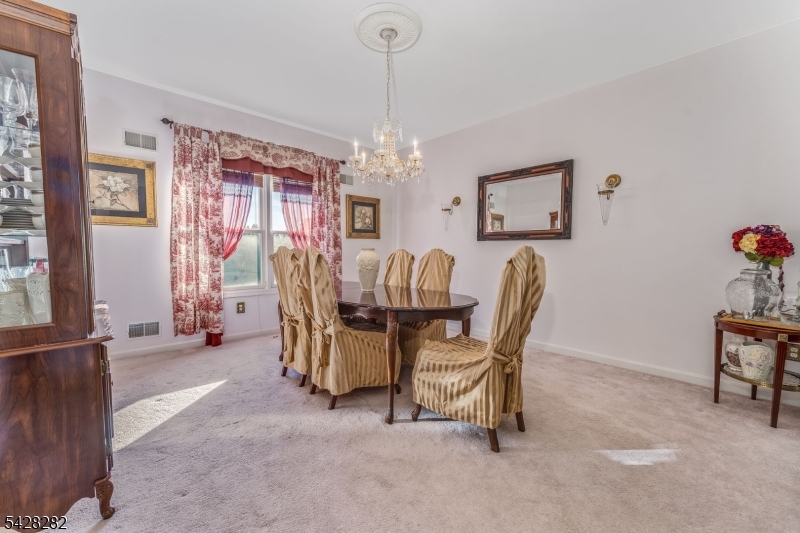 23 Oakridge Road Washington, NJ 07882 - Photo 8 of 30