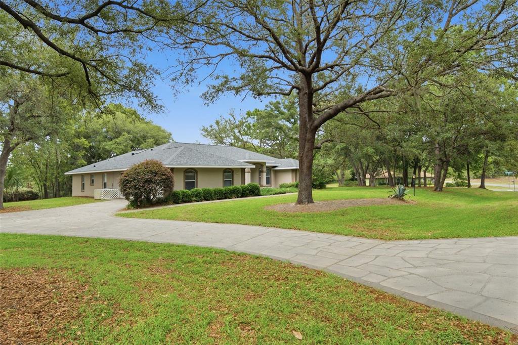 1204 North Mediterranean Way Inverness, FL 34453 - Photo 12 of 62 Gallery Image 12