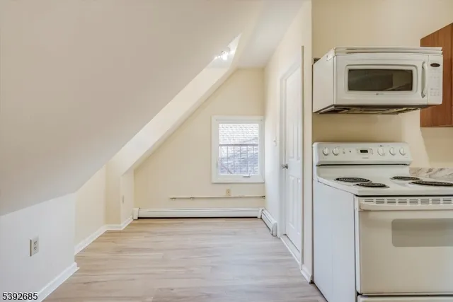 $2,200 | 7 Washington Street, Newton, NJ 07860