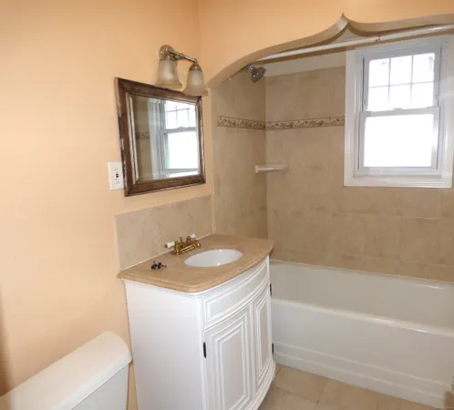 $2,300 | 1387 Norman Street, Bridgeport, CT 06604