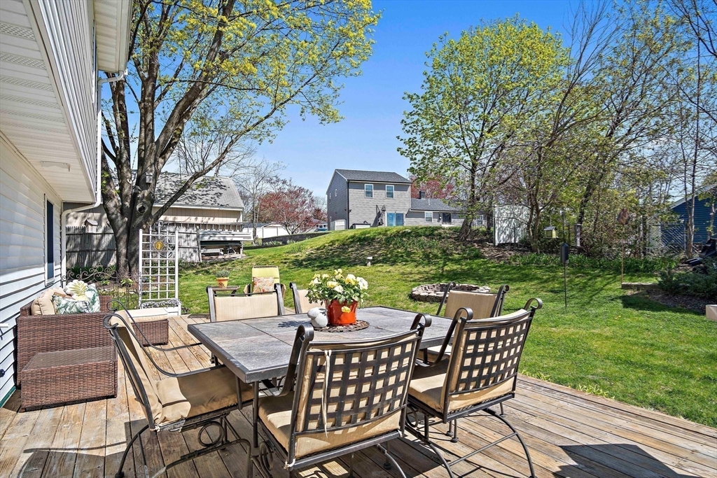 4 Jeffrey Road Billerica, MA 01821 - Photo 31 of 34 a view of an outdoor sitting space
